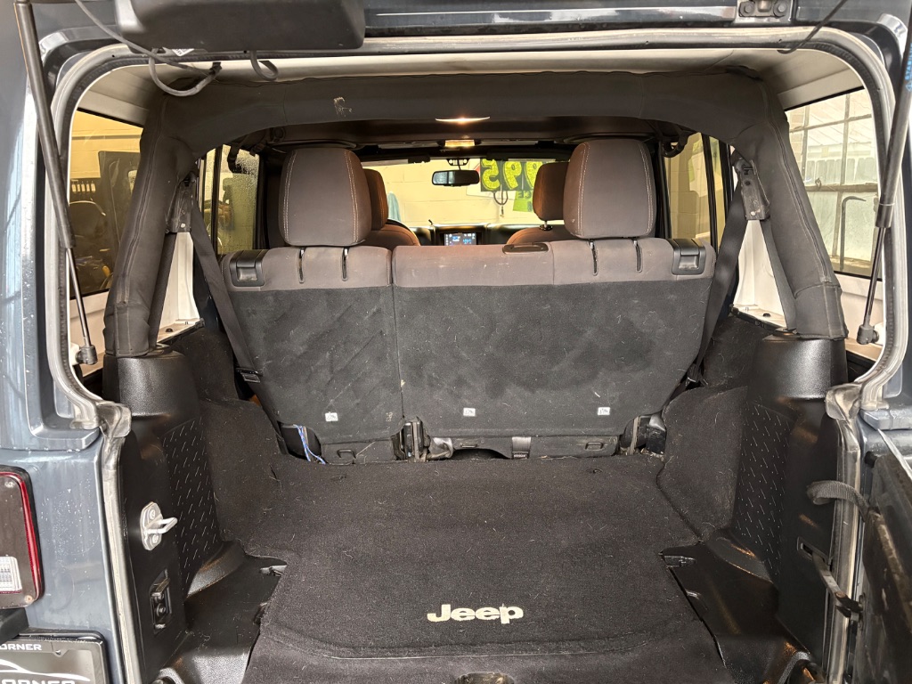 2017 Jeep Wrangler Unlimited Sahara - Photo 12