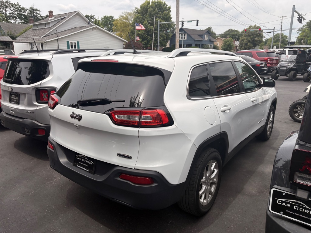 Jeep Cherokee photo 3