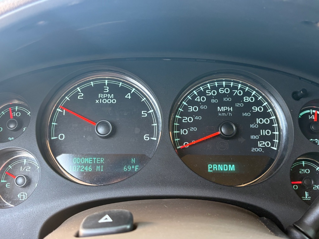 Chevrolet Tahoe photo 8