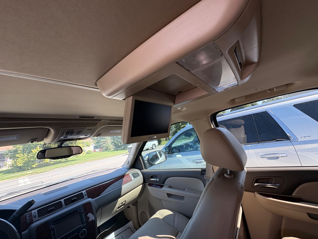 Chevrolet Tahoe photo 13