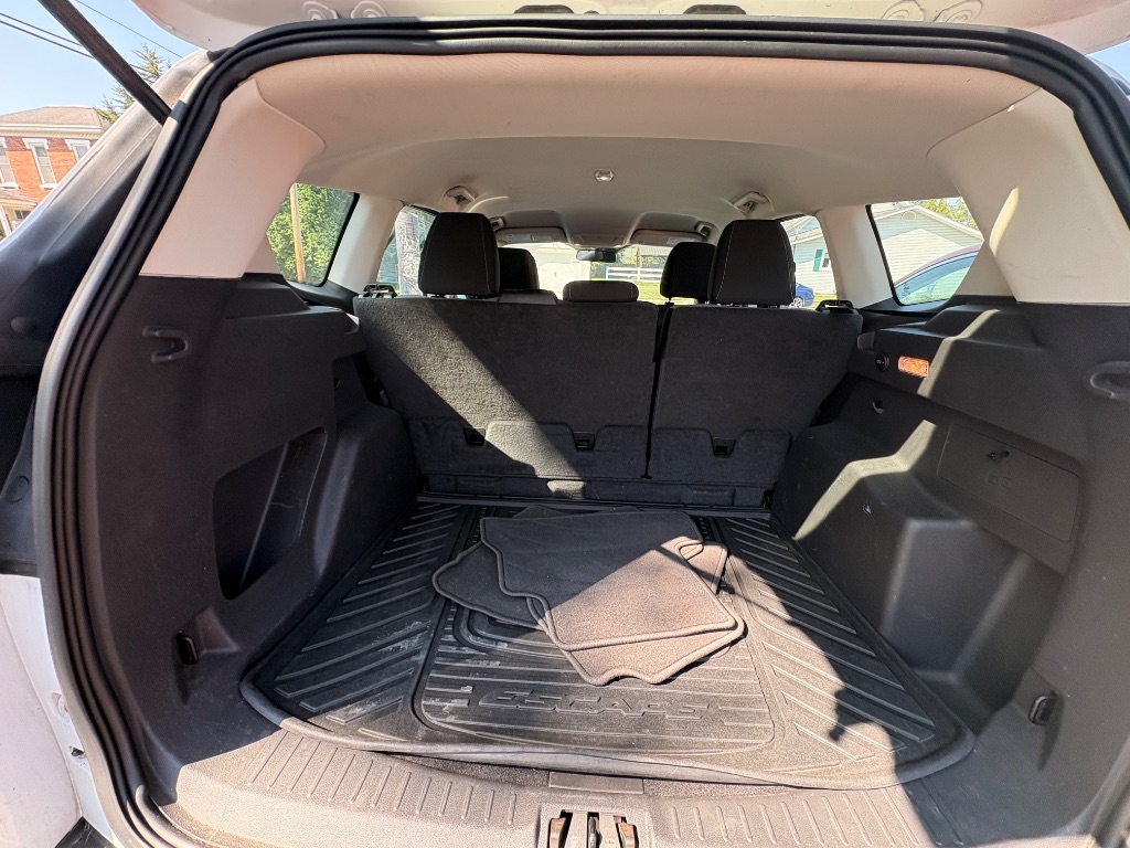 Ford Escape photo 12