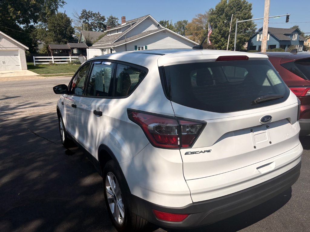Ford Escape photo 4