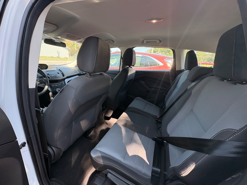 Ford Escape photo 11